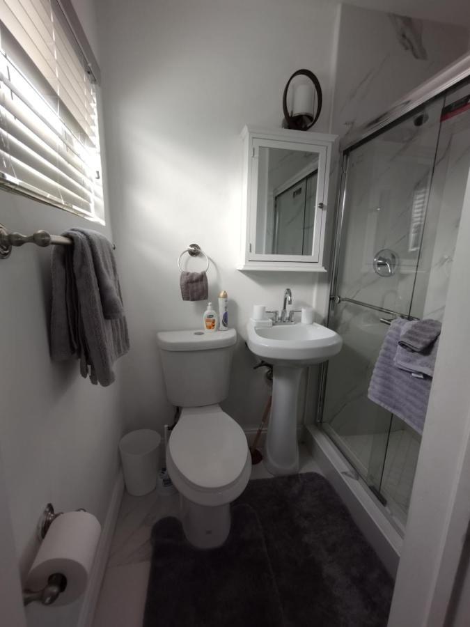 Cheerful 3-Bedroom Home /Ac+ Free Parking Норт Маями Бийч Екстериор снимка