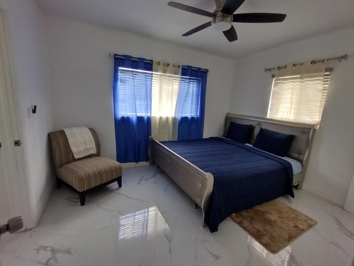 Cheerful 3-Bedroom Home /Ac+ Free Parking Норт Маями Бийч Екстериор снимка